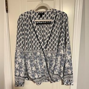 NWOT Beautiful Wrap blouse